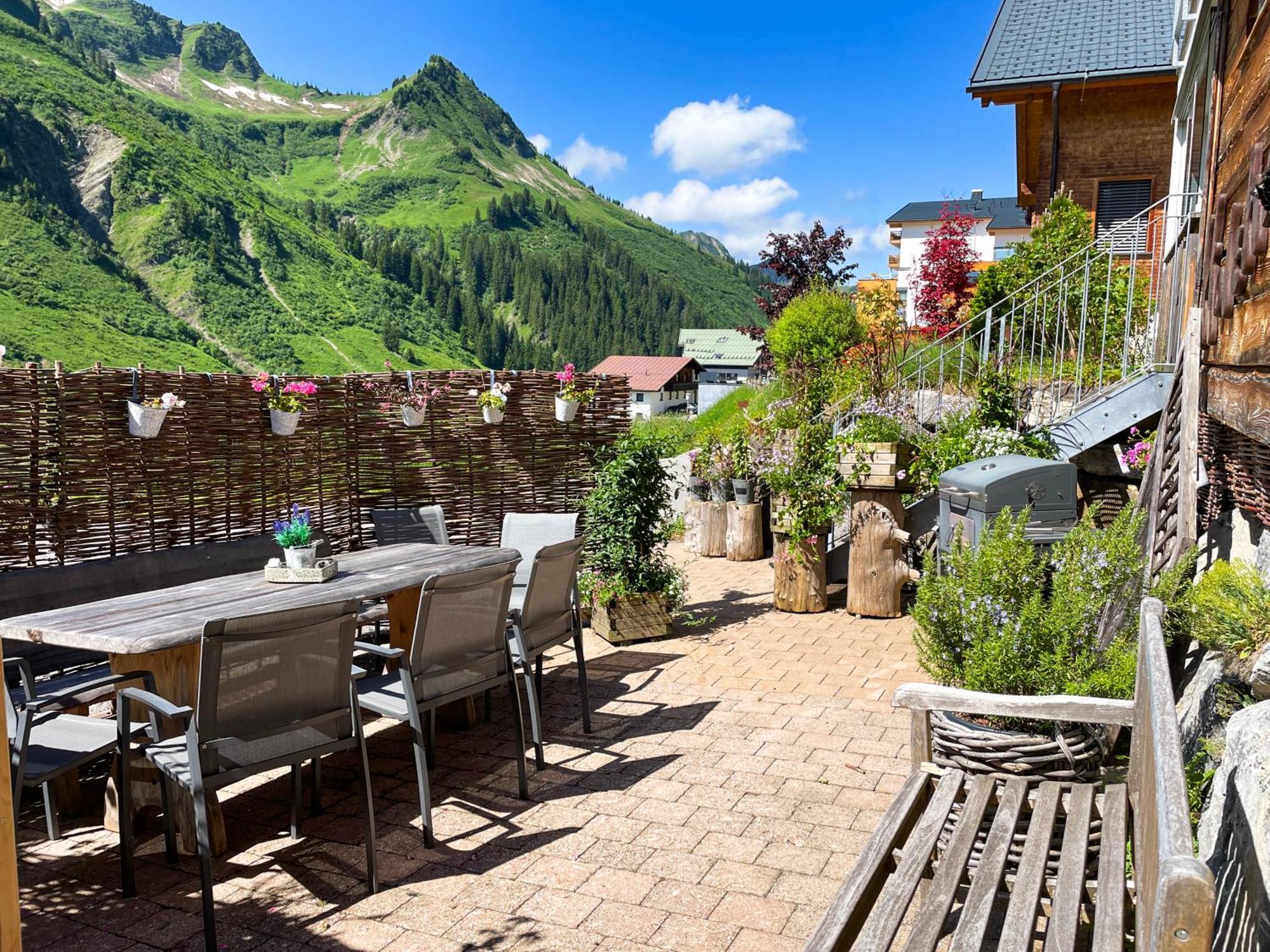 Damuelser Holzhus Appartement Buitenkant foto