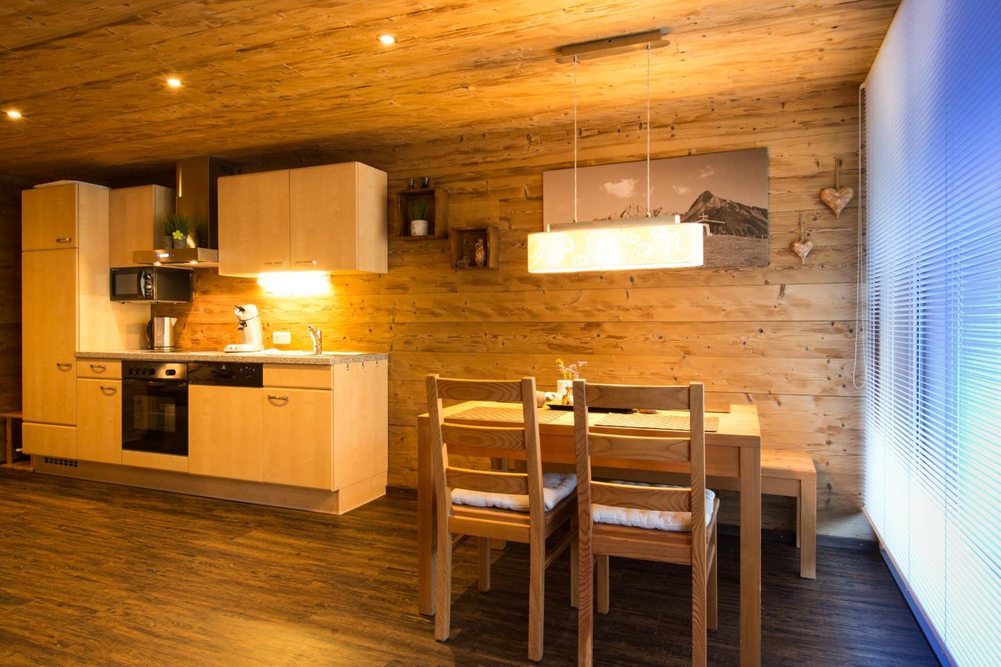 Damuelser Holzhus Appartement Buitenkant foto